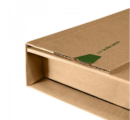 Buchverpackung Grünmarie mit Selbstklebeverschluss und Aufreißfaden - geschlossen
